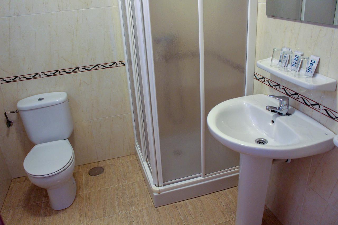 Hostal Esperanza Benajarafe Bagian luar foto