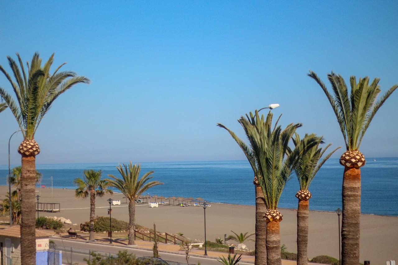 Hostal Esperanza Benajarafe Bagian luar foto