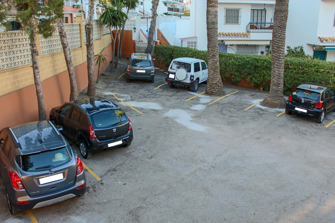 Hostal Esperanza Benajarafe Bagian luar foto
