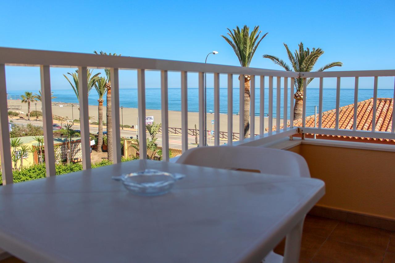 Hostal Esperanza Benajarafe Bagian luar foto