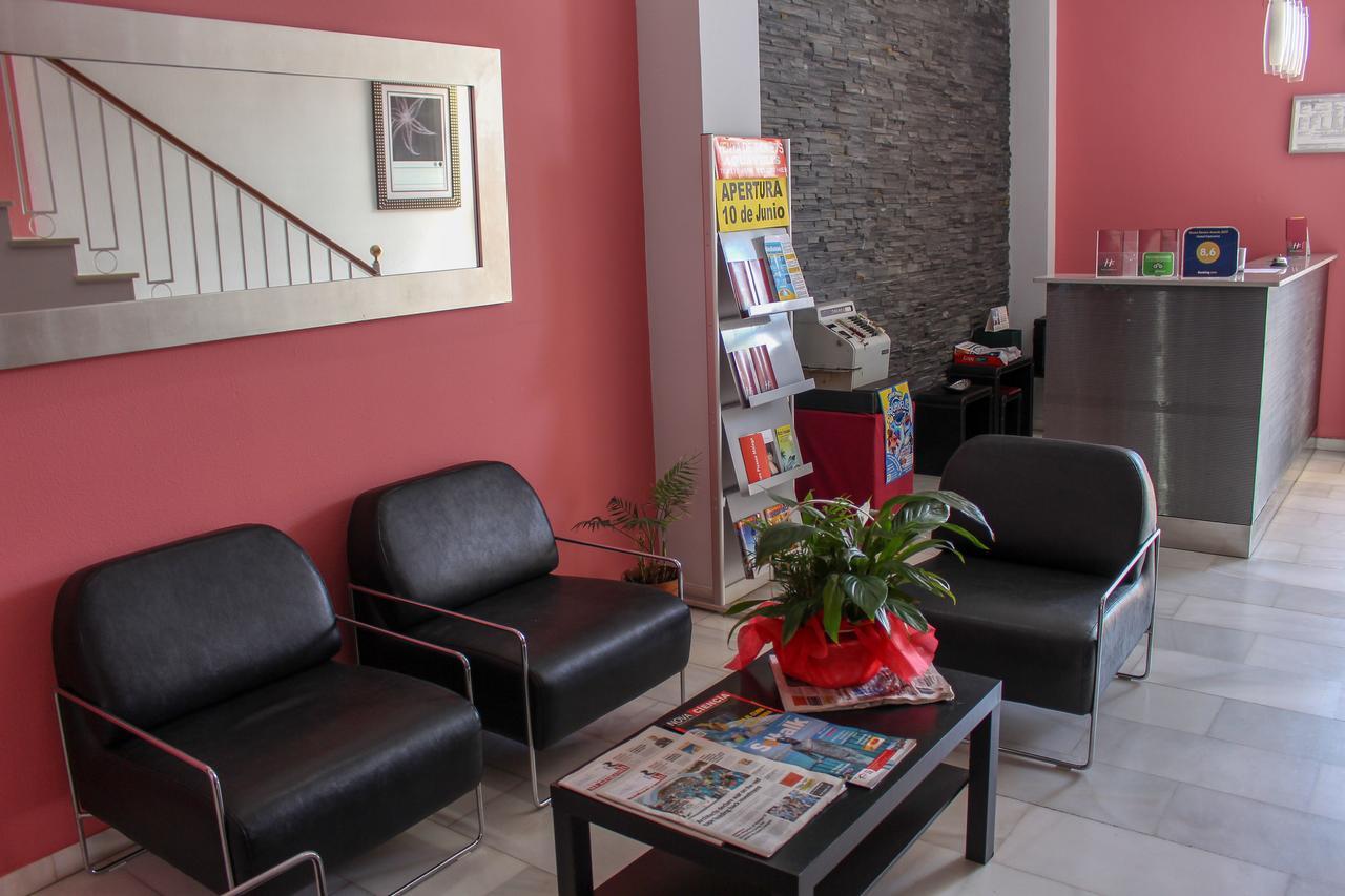 Hostal Esperanza Benajarafe Bagian luar foto