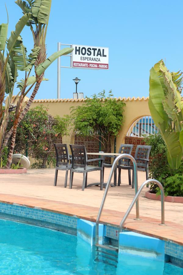 Hostal Esperanza Benajarafe Bagian luar foto