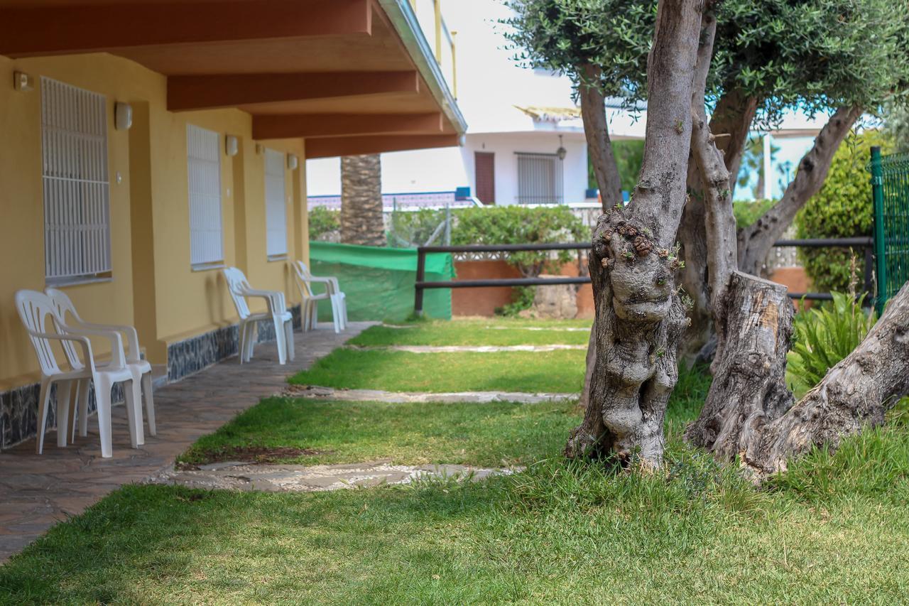 Hostal Esperanza Benajarafe Bagian luar foto