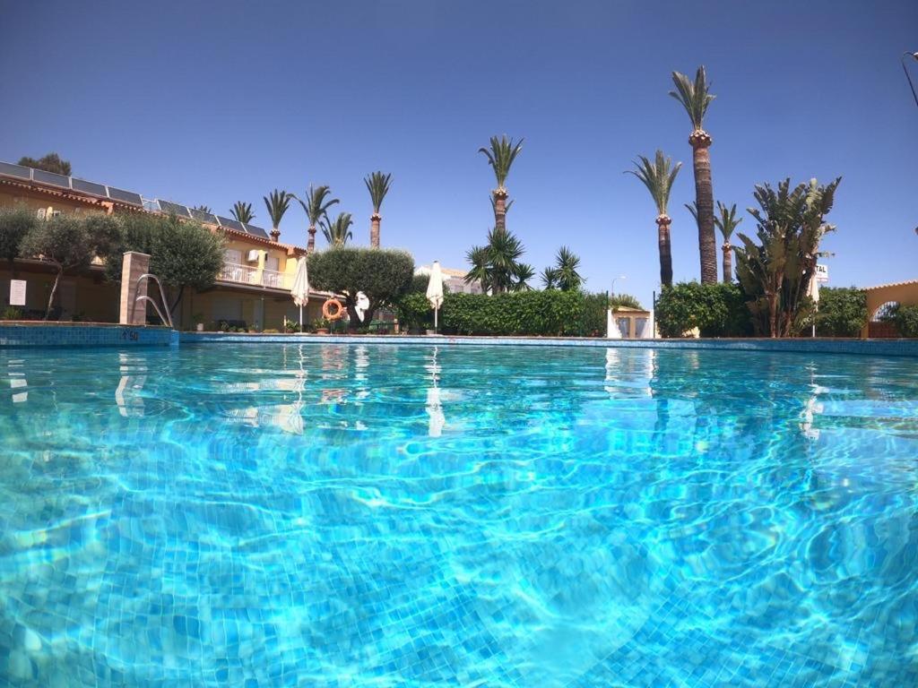 Hostal Esperanza Benajarafe Bagian luar foto