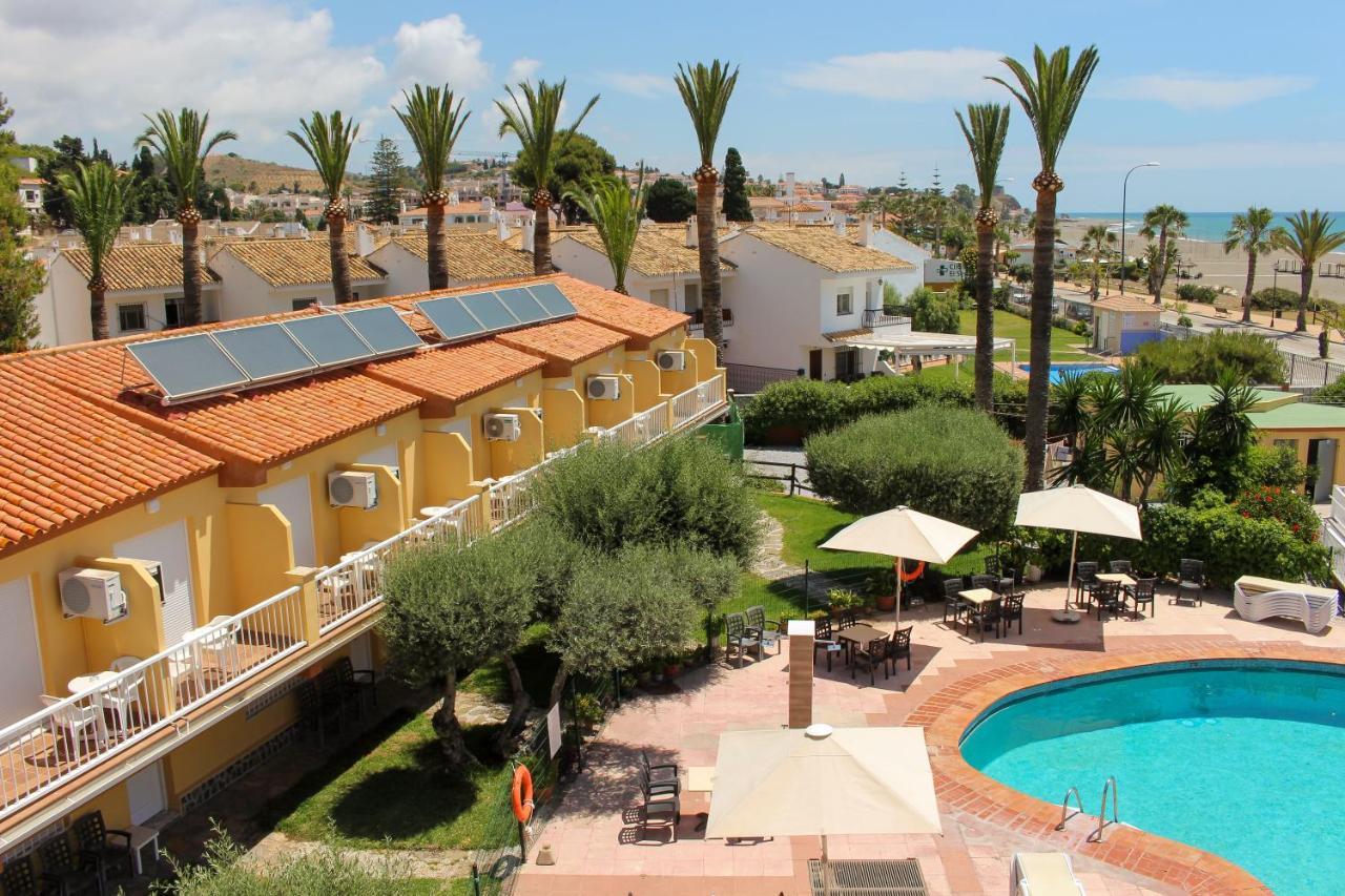 Hostal Esperanza Benajarafe Bagian luar foto