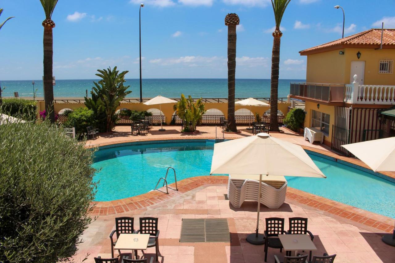Hostal Esperanza Benajarafe Bagian luar foto